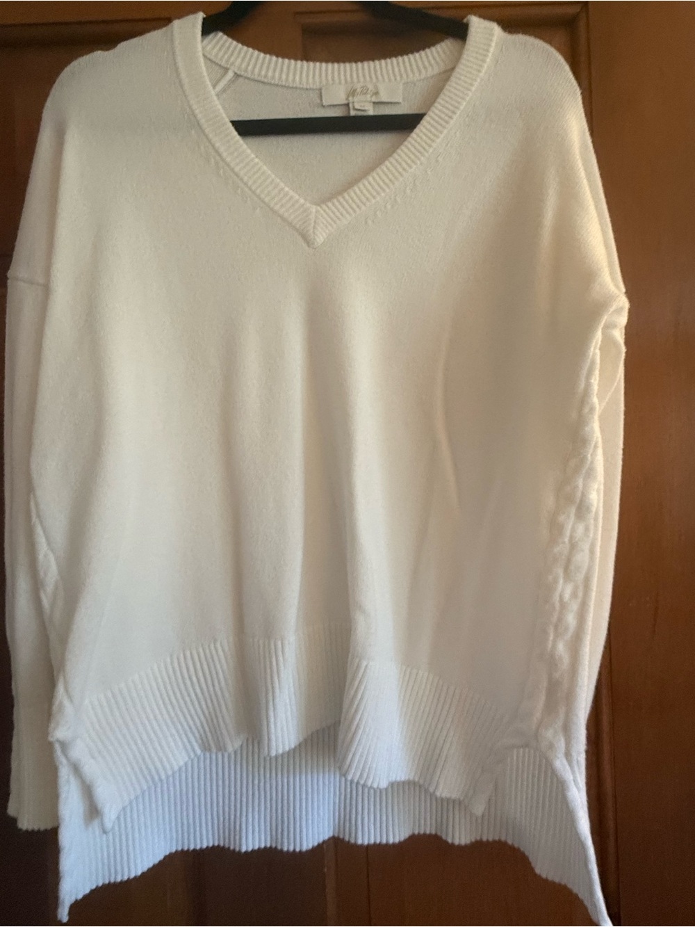Lilly Pulitzer white V-Neck Cable Sleeve Sweater